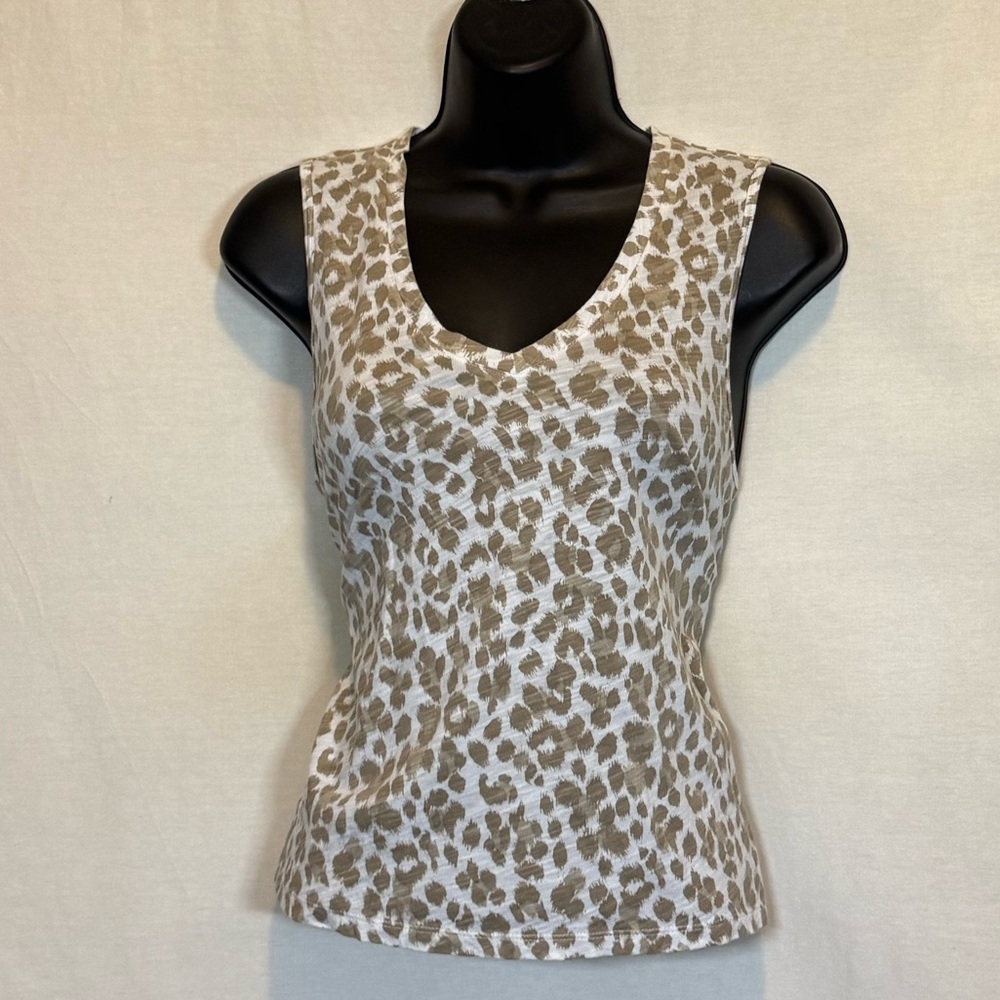 H-53 Old Navy White & Tan Animal Print Sleeveless Pullover Summer Blouse Size XS